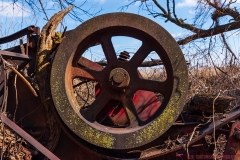 IMG0110_abandoned_tractor_lores