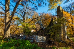 IMG1495_house_in_the_woods_lores
