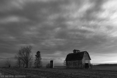 IMG0379_barn_sunset_BW_lores