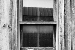 IMG0675_barn_windows_BW_lores