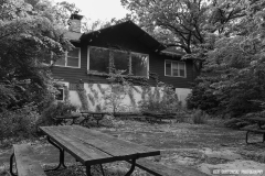 IMG1936__abandoned_house_BW_lores